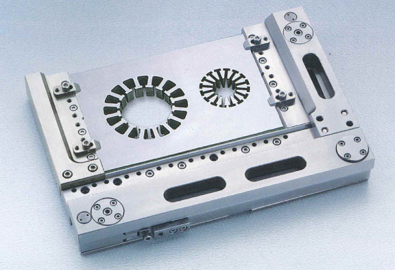 水平調整式ユニバーサルベース|ワイヤ放電加工用治具|【SMK 水平調整式ユニバーサルベース|ワイヤ放電加工用治具|【SMK
